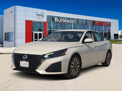 New 2025 Nissan Altima 2.5 SV w/ SV Premium Package image 1