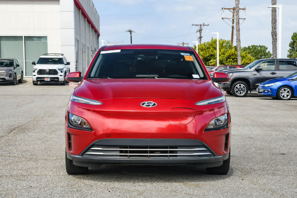 Used 2022 Hyundai Kona SEL w/ Convenience Package FWD image 2