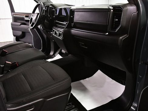 Used 2025 Chevrolet Silverado 1500 LT image 28