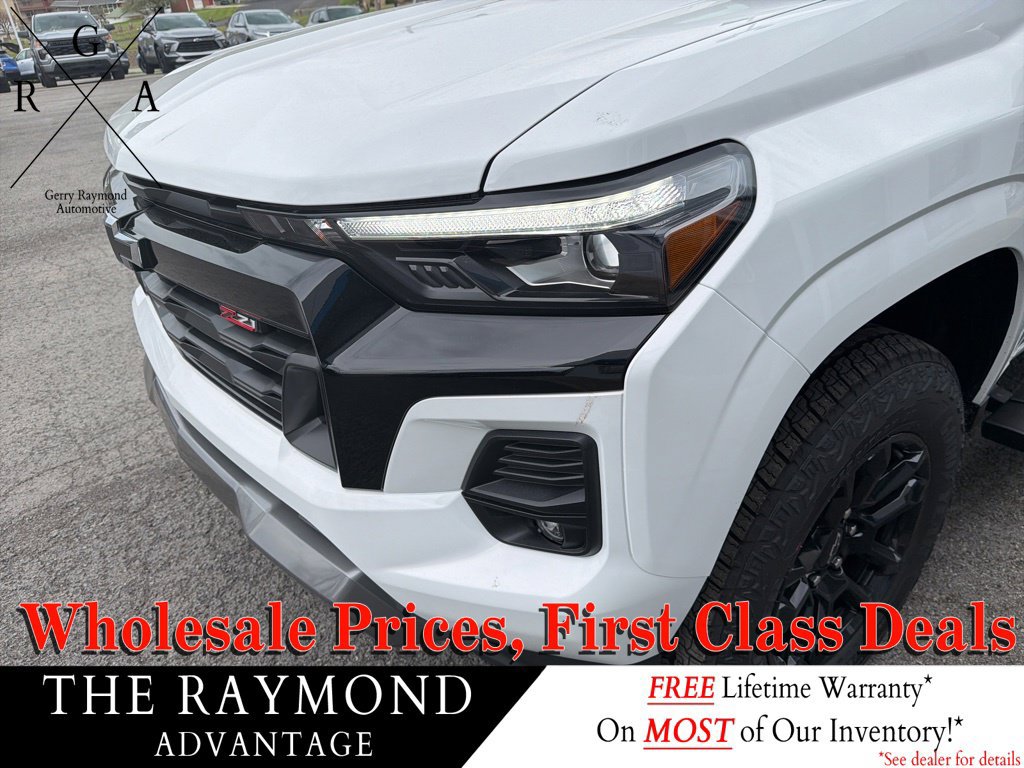 New 2026 Chevrolet Colorado Z71 w/ Midnight Edition AWD/4WD image 13