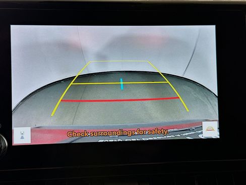 Used 2025 Toyota RAV4 XLE w/ Convenience Package image 22