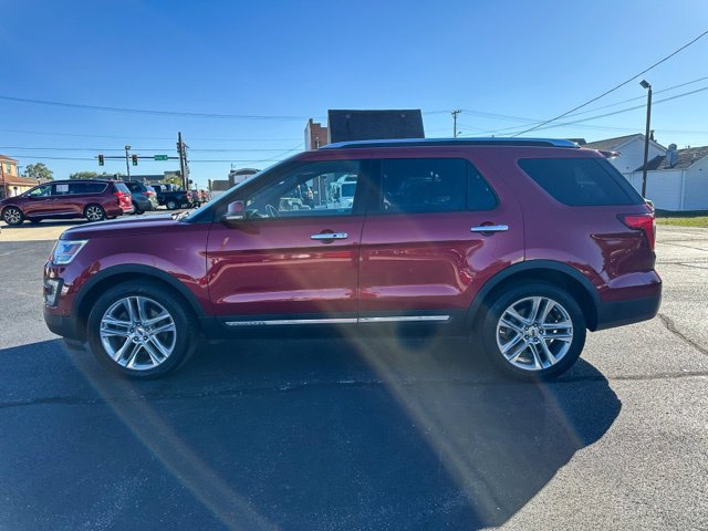 Used 2017 Ford Explorer Limited w/ Equipment Group 301A AWD/4WD image 4