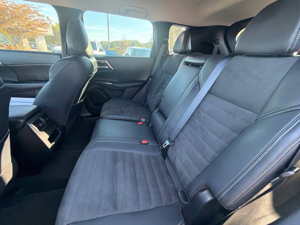 Used 2022 Mitsubishi Outlander SE AWD/4WD image 8