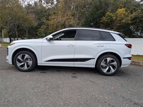 Used 2025 Audi Q6 e-tron Premium Plus w/ Premium Plus image 6