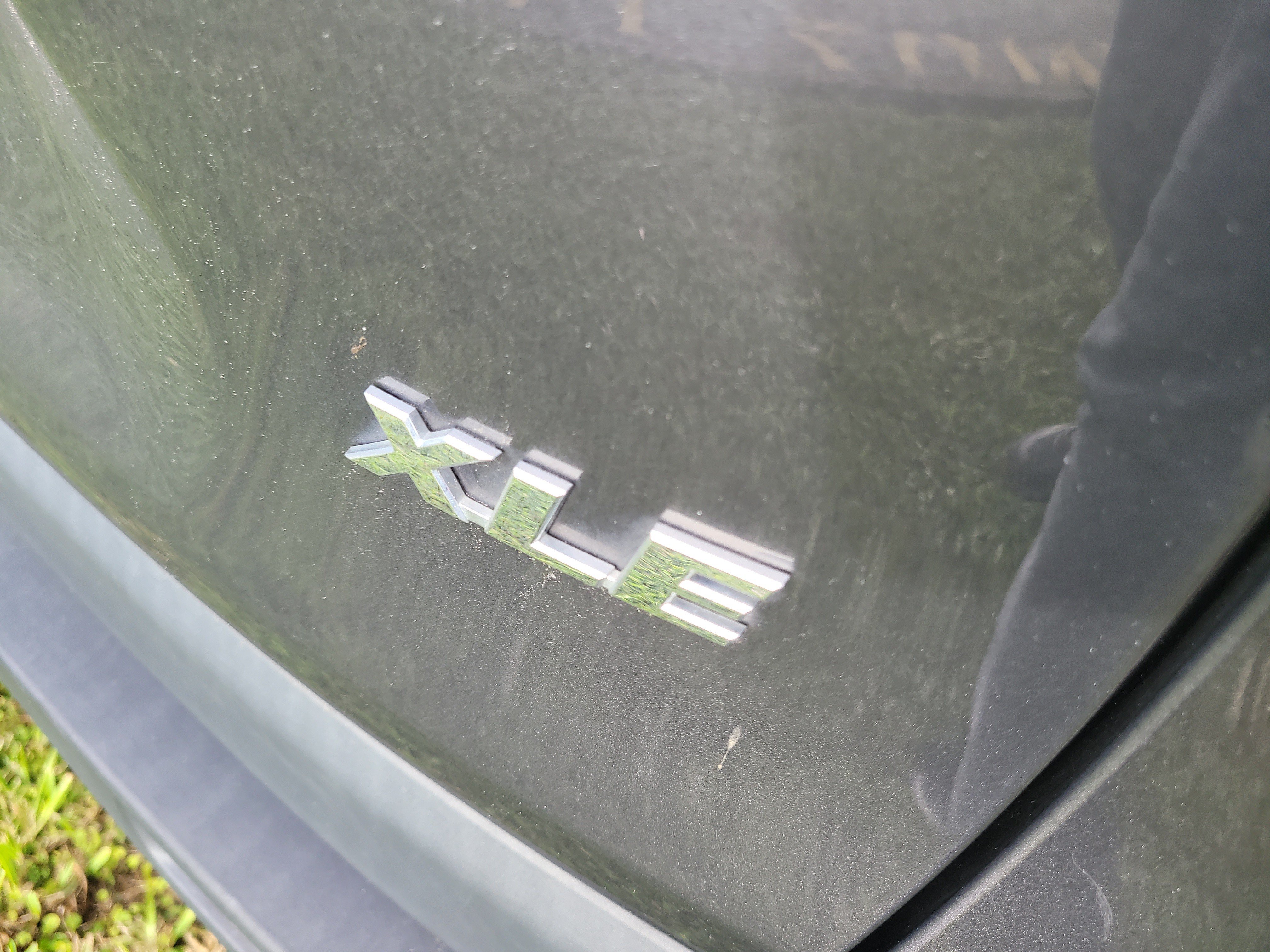 Used 2019 Toyota RAV4 XLE Premium FWD image 10