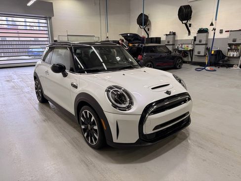 Used 2024 MINI Cooper SE image 6