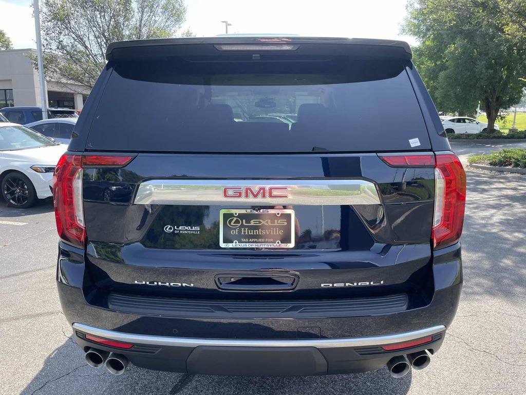 Used 2023 GMC Yukon Denali AWD/4WD image 3