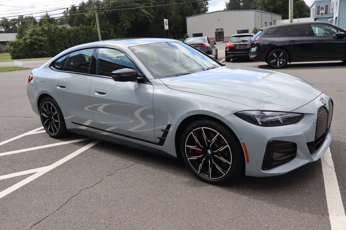 Used 2025 BMW i4 xDrive40i AWD/4WD image 4