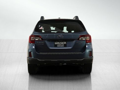 Used 2015 Subaru Outback 3.6R Limited image 4