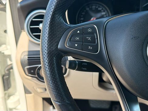 Used 2019 Mercedes-Benz GLC 300 image 36