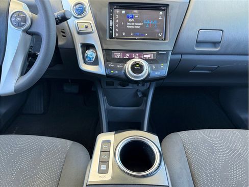 Used 2014 Toyota Prius V Three image 11