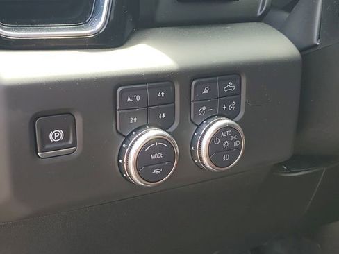 Used 2025 GMC Sierra 1500 Denali Ultimate AWD/4WD image 9