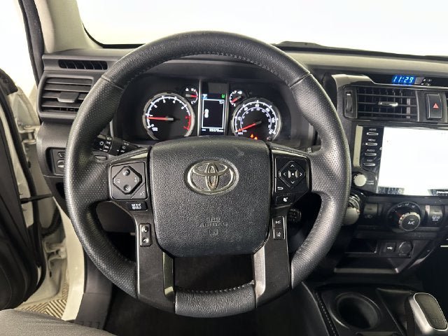 Used 2020 Toyota 4Runner TRD Off-Road AWD/4WD image 14