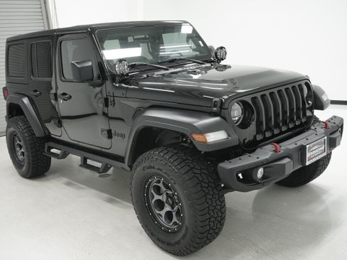 Used 2022 Jeep Wrangler Unlimited Sport AWD/4WD image 3