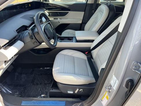 New 2026 Lincoln Nautilus Reserve image 10