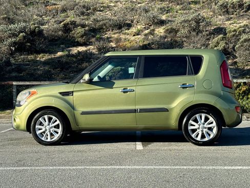 Used 2013 Kia Soul + image 9
