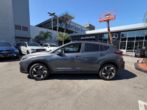 Used 2024 Subaru Crosstrek 2.5i Limited w/ Crosstrek Mirror Package AWD/4WD image 2