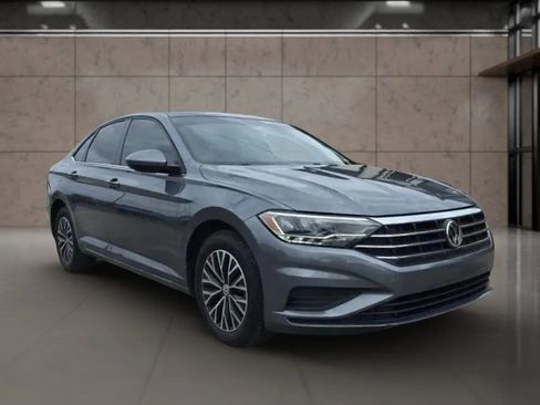 Used 2019 Volkswagen Jetta SE image 3