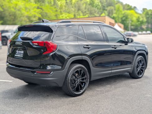 Used 2021 GMC Terrain SLT w/ Elevation Edition image 9