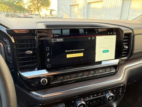 Certified 2024 GMC Sierra 1500 SLT image 10