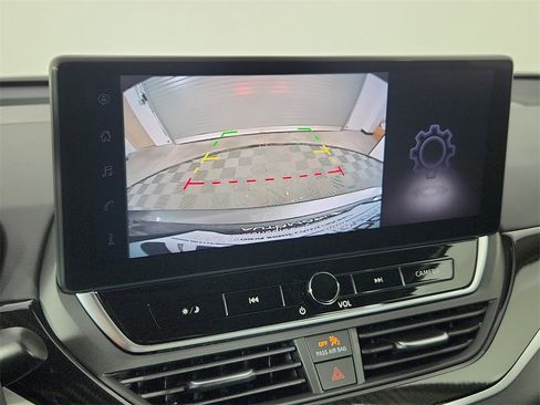 New 2025 Nissan Altima 2.5 SR w/ SR Premium Package image 19