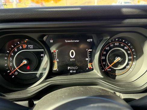 New 2025 Jeep Gladiator Sport image 17