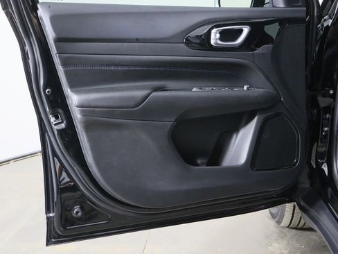 New 2026 Jeep Compass Latitude AWD/4WD image 18