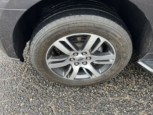 Used 2023 Ford Expedition Max Limited RWD image 7