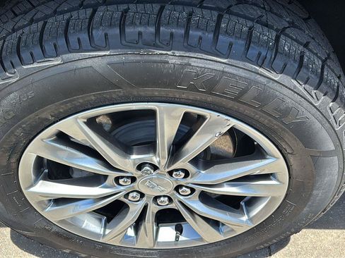 Certified 2023 Cadillac XT5 Premium Luxury FWD image 10