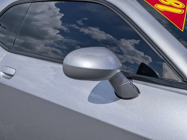 Used 2018 Dodge Challenger R/T RWD image 11