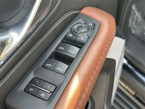 Used 2024 GMC Yukon Denali Ultimate image 23