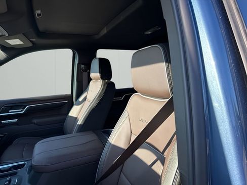 New 2026 GMC Sierra 1500 Denali w/ Denali Reserve Package AWD/4WD image 33