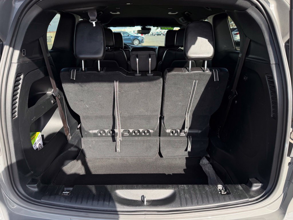 Used 2025 Chrysler Pacifica Select FWD image 10