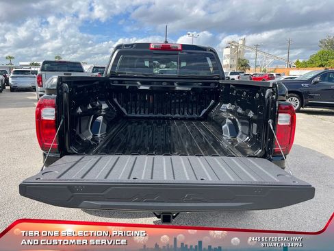 New 2026 GMC Canyon Elevation image 10
