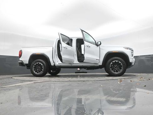 New 2026 GMC Canyon AT4 image 43