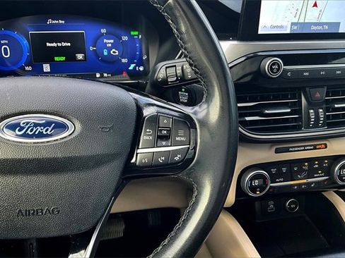 Used 2021 Ford Escape Titanium w/ Class II Trailer Tow Package image 21