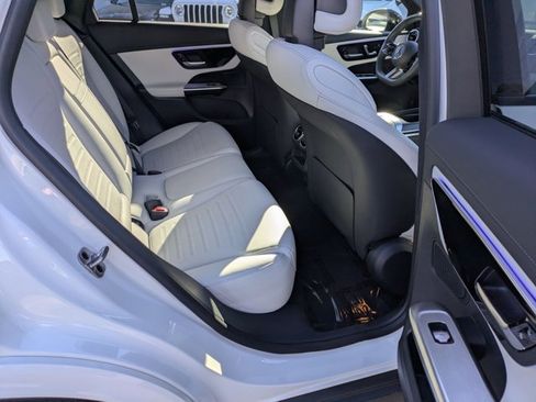 Certified 2025 Mercedes-Benz GLC 300 image 18