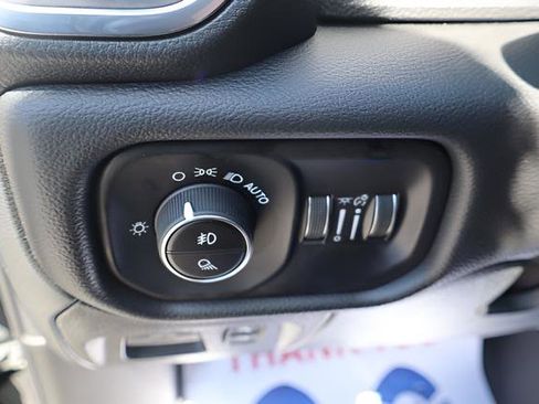 New 2026 RAM 1500 Laramie AWD/4WD image 18