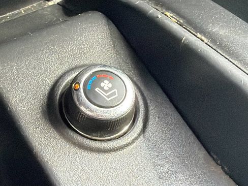 Used 2023 Nissan Titan PRO-4X w/ Pro-4x Convenience Package AWD/4WD image 20