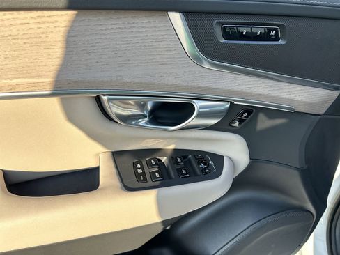 Used 2026 Volvo XC90 B5 Plus w/ Protection Package image 20