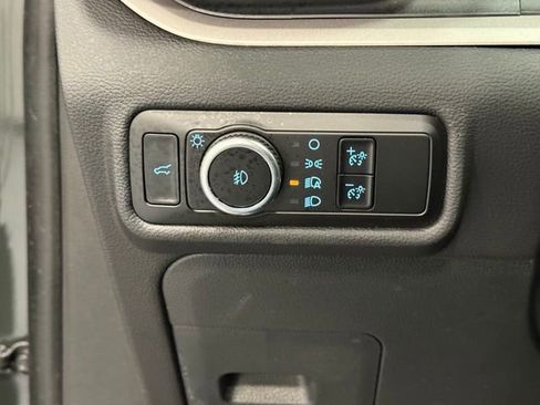 Used 2023 Ford Explorer XLT w/ Equipment Group 202A AWD/4WD image 17