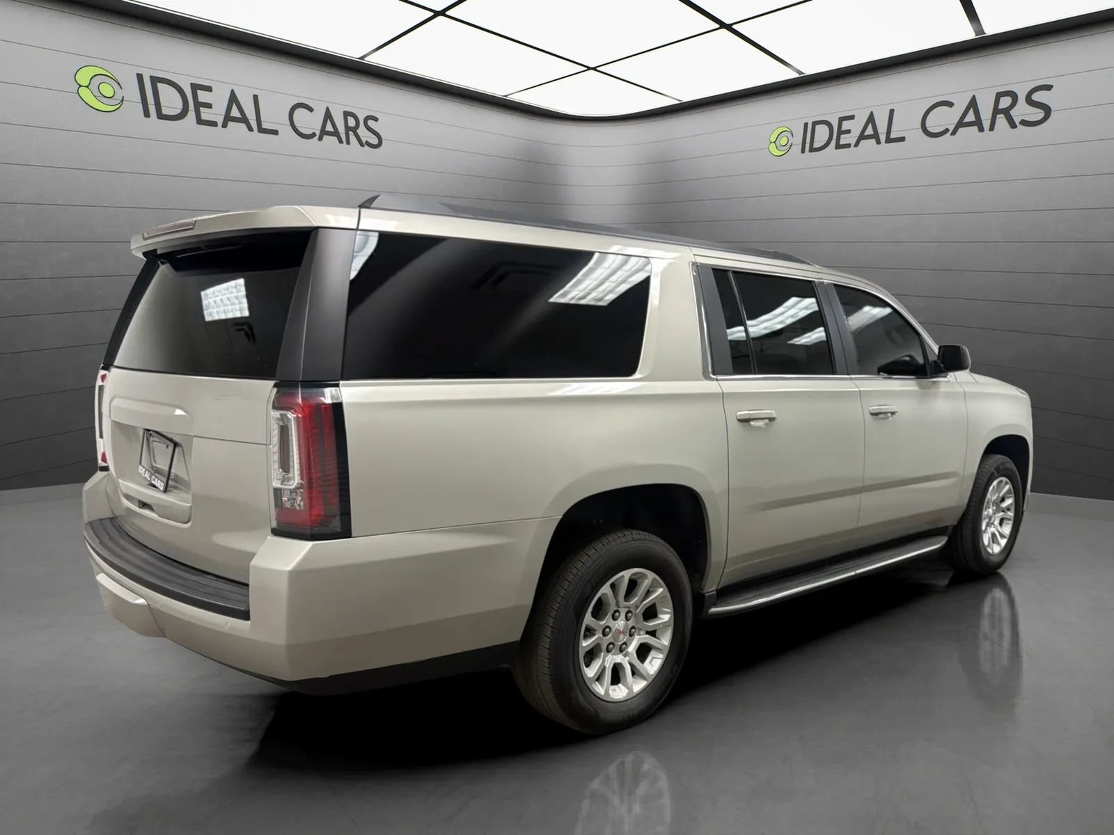 Used 2015 GMC Yukon XL SLE w/ HD Trailering Package AWD/4WD image 5