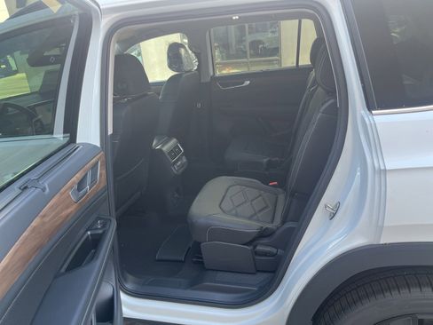 New 2026 Volkswagen Atlas SE FWD image 24