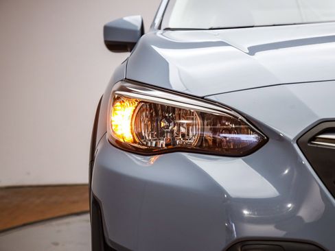 Used 2022 Subaru Crosstrek 2.0i Premium w/ Moonroof Package image 5