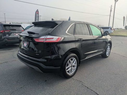 Used 2024 Ford Edge SEL image 3