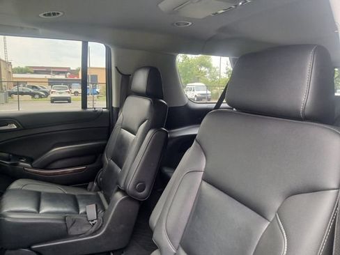 Used 2019 Chevrolet Suburban LT AWD/4WD image 37