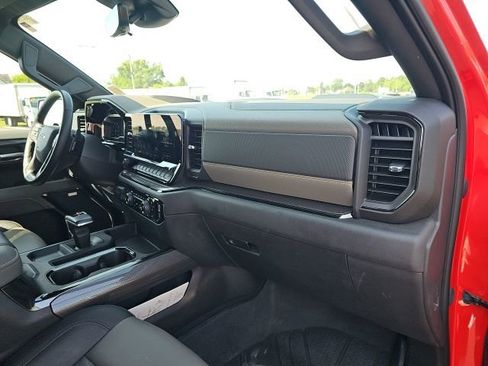 Used 2023 Chevrolet Silverado 1500 ZR2 w/ Technology Package image 32