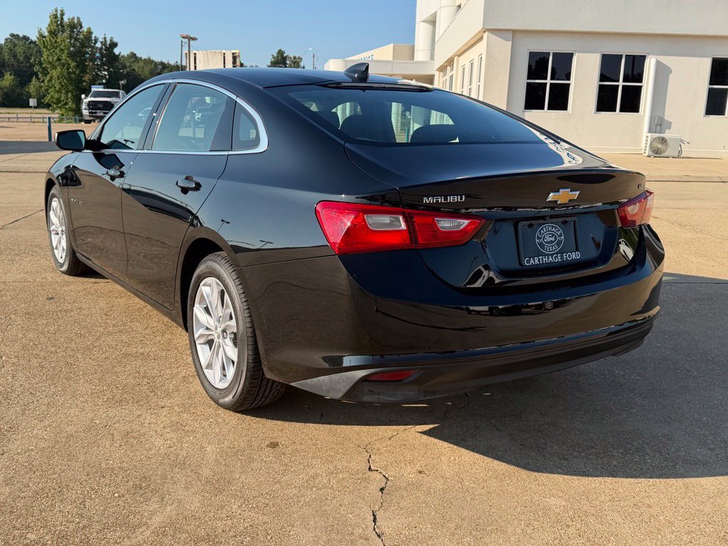 Used 2023 Chevrolet Malibu LT FWD image 3