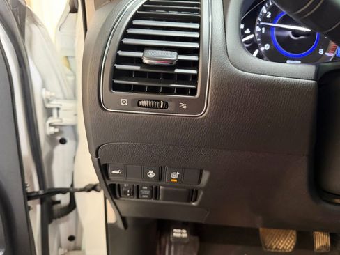 Used 2019 INFINITI QX80 Luxe w/ 22" Wheel Package RWD image 18