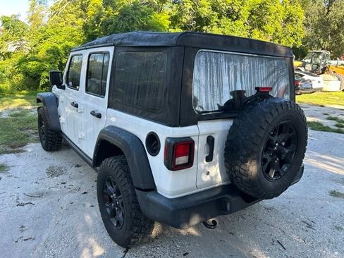 Used 2022 Jeep Wrangler Unlimited Sport AWD/4WD image 3